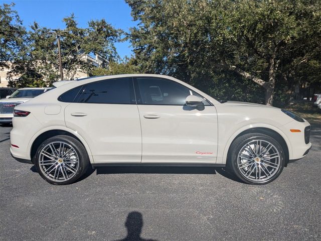 2022 Porsche Cayenne 