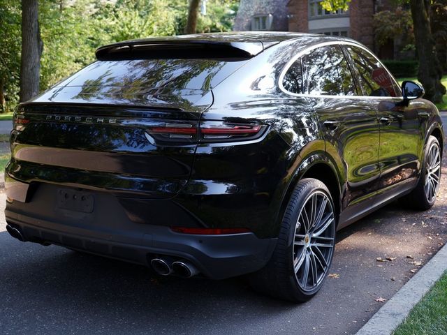 2022 Porsche Cayenne Base