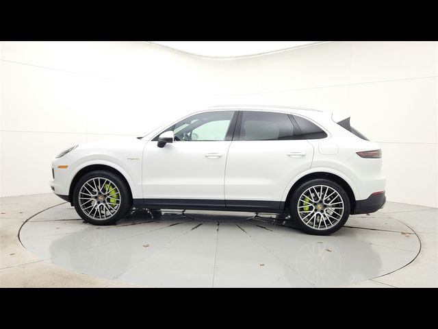 2022 Porsche Cayenne 