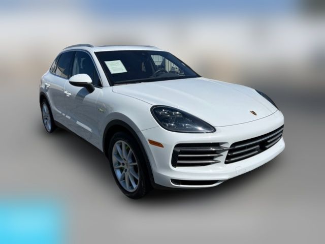 2022 Porsche Cayenne Platinum Edition E-Hybrid