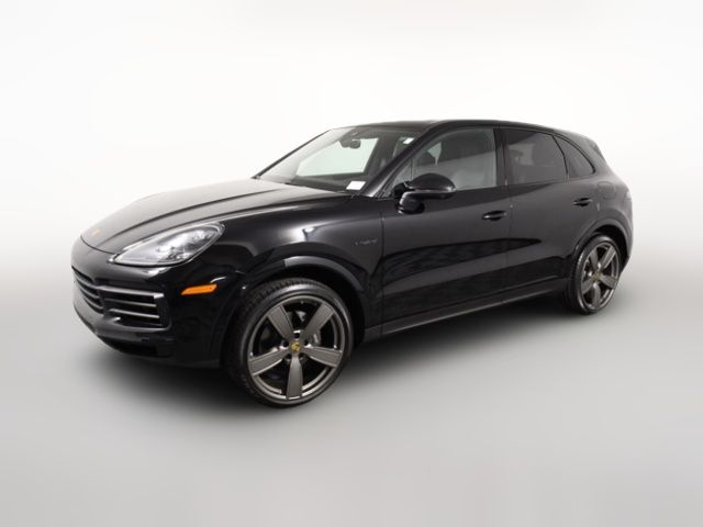 2022 Porsche Cayenne Platinum Edition E-Hybrid