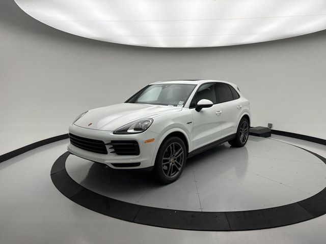 2022 Porsche Cayenne E-Hybrid Base