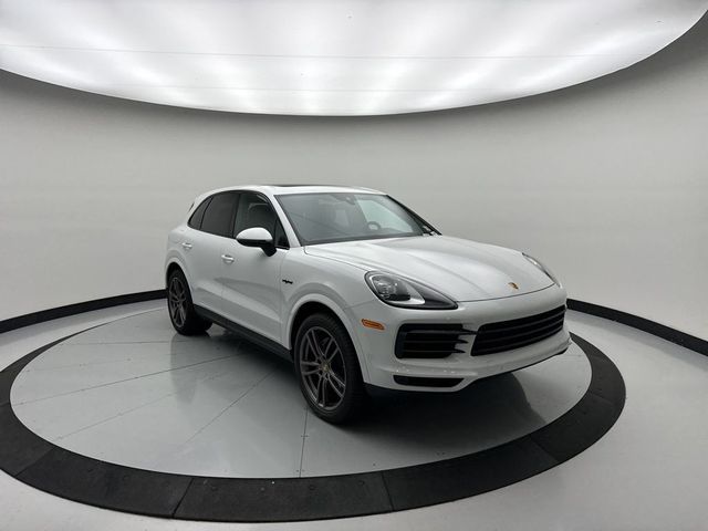 2022 Porsche Cayenne E-Hybrid Base