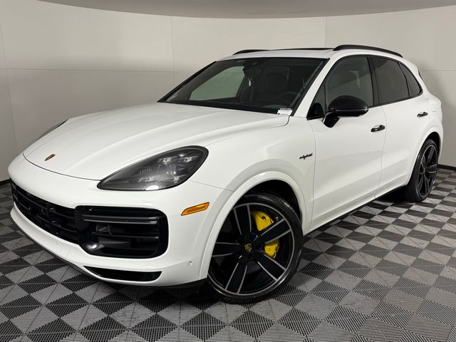 2022 Porsche Cayenne E-Hybrid Turbo S