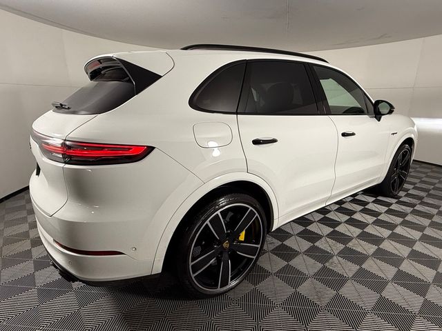 2022 Porsche Cayenne E-Hybrid Turbo S