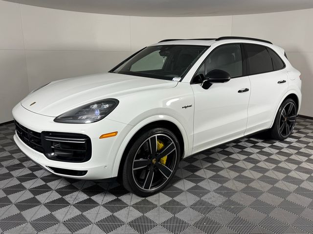 2022 Porsche Cayenne E-Hybrid Turbo S