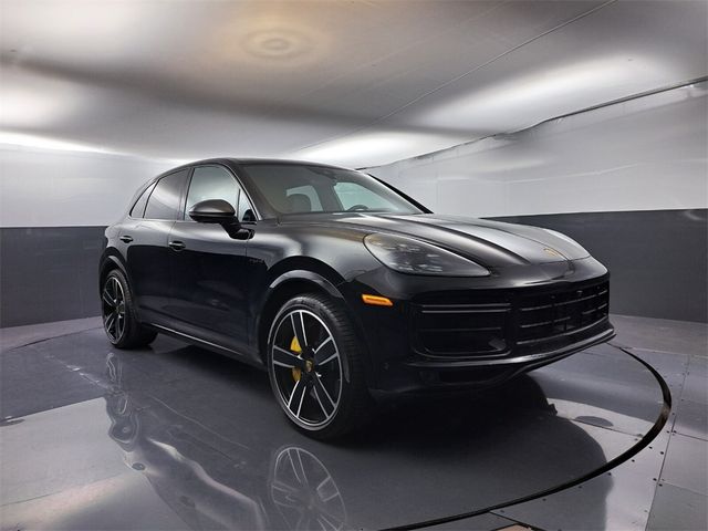 2022 Porsche Cayenne E-Hybrid Turbo S