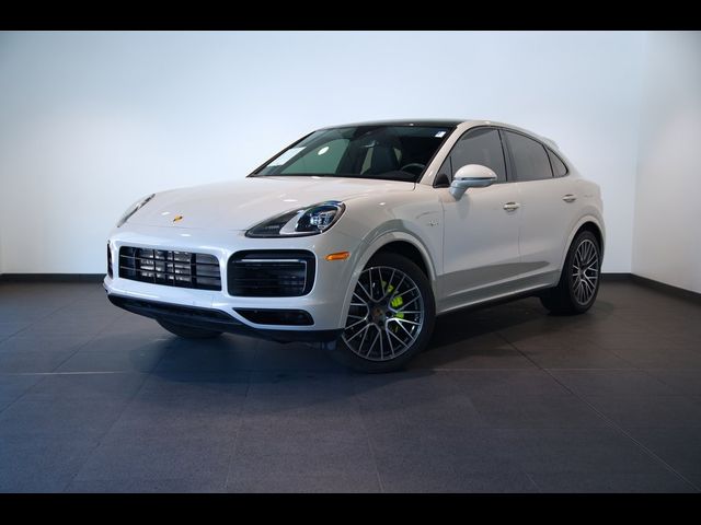 2022 Porsche Cayenne E-Hybrid Base