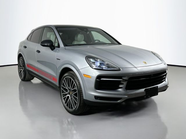 2022 Porsche Cayenne Platinum Edition Hybrid