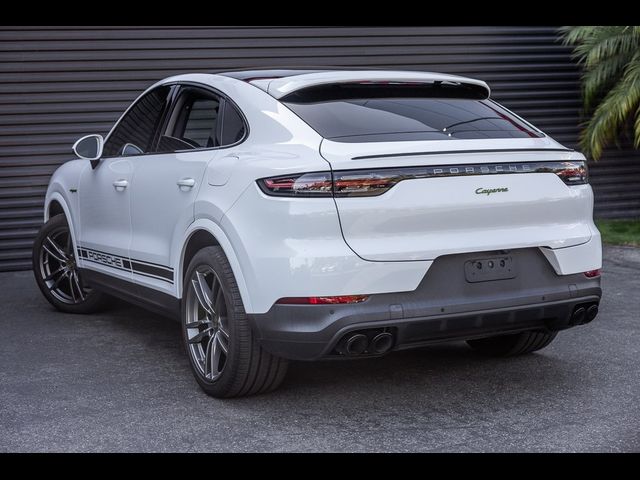 2022 Porsche Cayenne Platinum Edition Hybrid