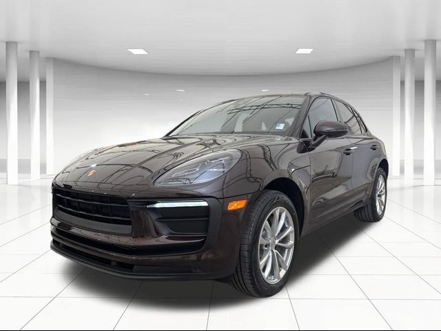 2022 Porsche Macan Base