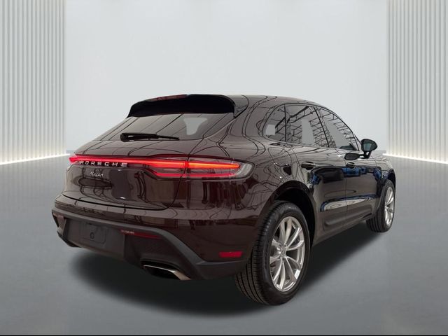 2022 Porsche Macan Base