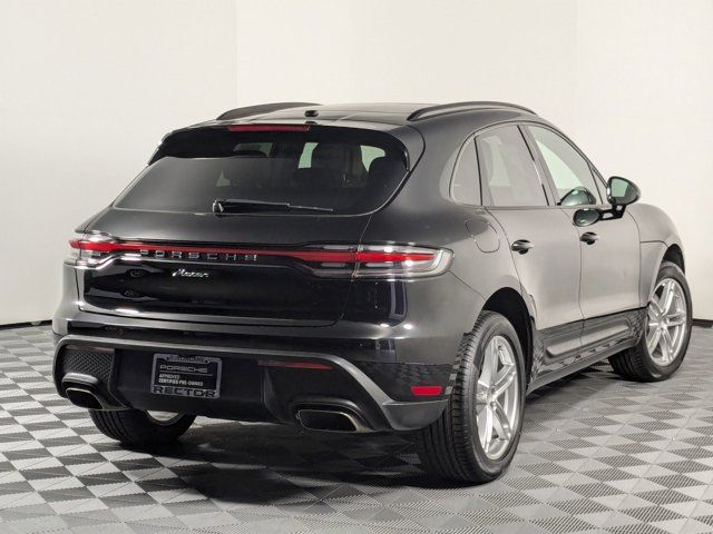 2022 Porsche Macan Base