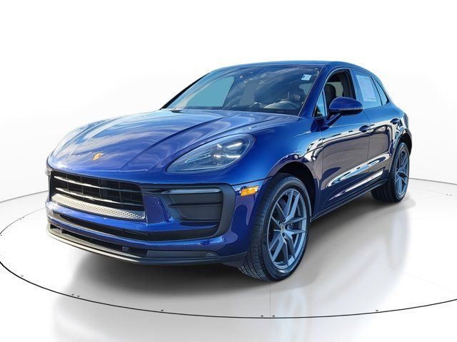 2022 Porsche Macan Base