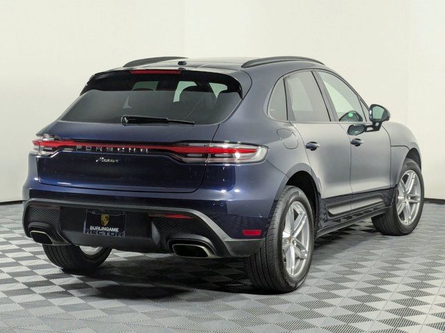 2022 Porsche Macan Base