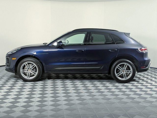 2022 Porsche Macan Base