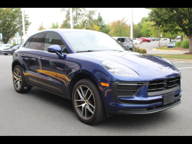 2022 Porsche Macan Base