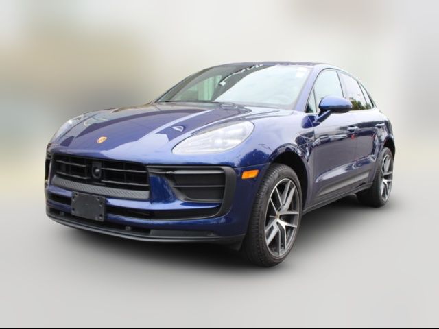2022 Porsche Macan Base