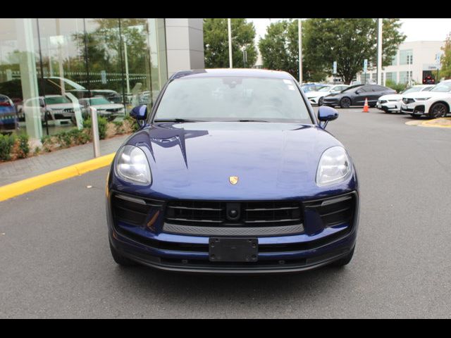 2022 Porsche Macan Base