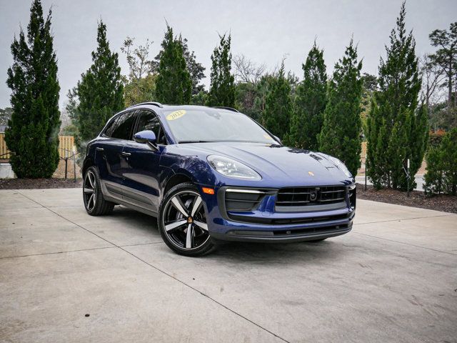 2022 Porsche Macan Base