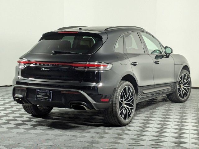 2022 Porsche Macan Base
