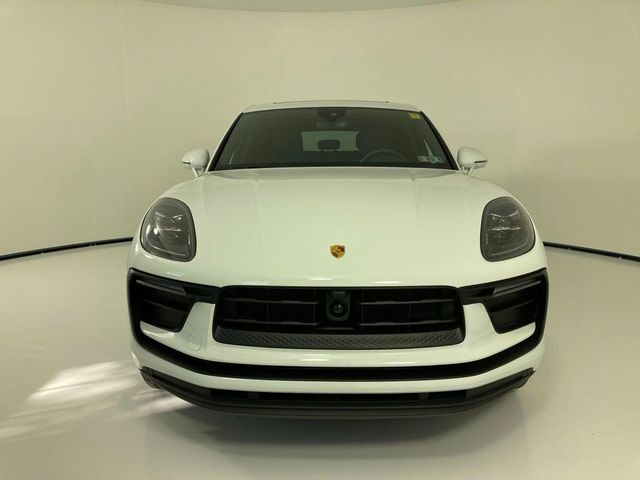 2022 Porsche Macan Base