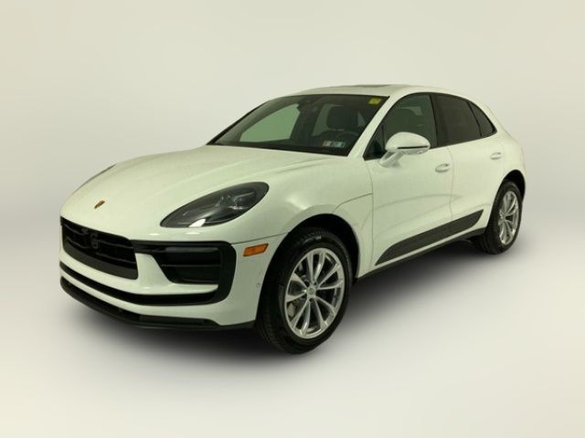 2022 Porsche Macan Base