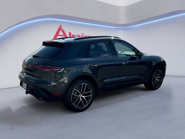 2022 Porsche Macan Base