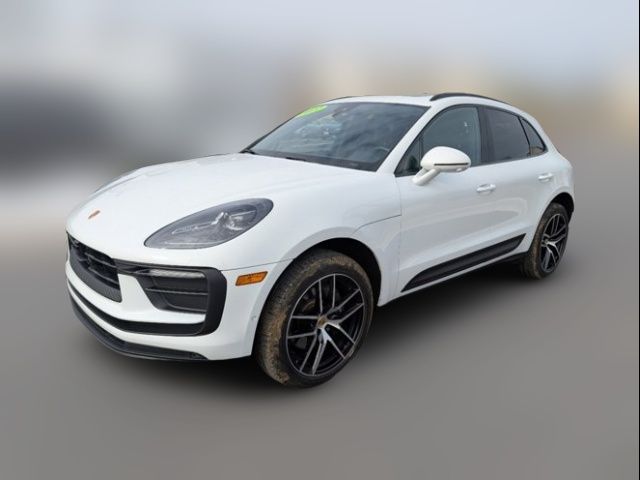 2022 Porsche Macan Base