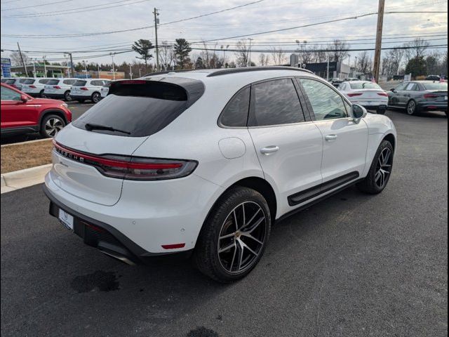 2022 Porsche Macan Base