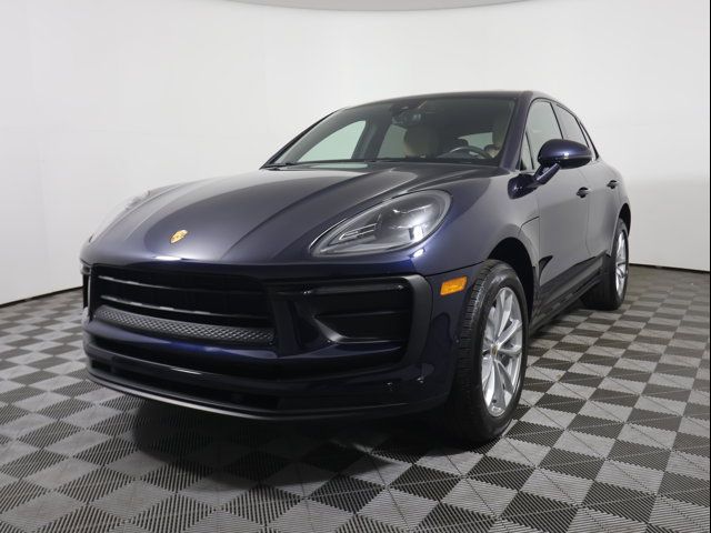 2022 Porsche Macan Base