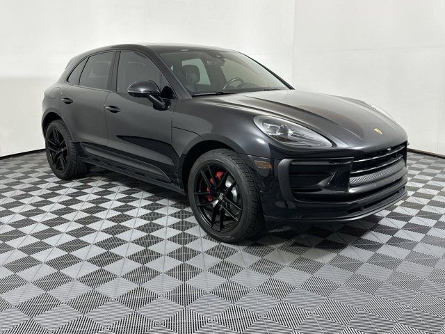 2022 Porsche Macan Base