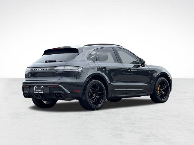 2022 Porsche Macan Base