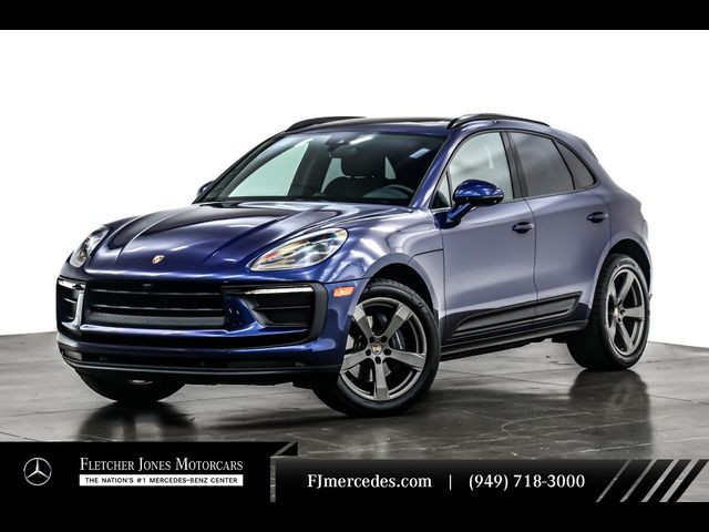 2022 Porsche Macan Base