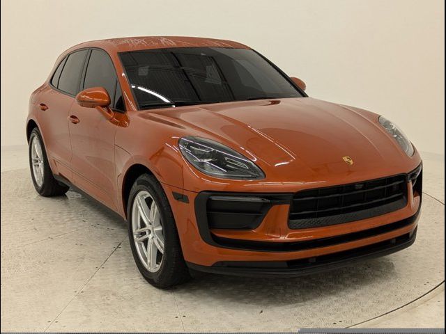 2022 Porsche Macan Base