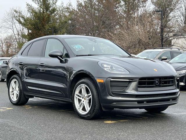 2022 Porsche Macan Base