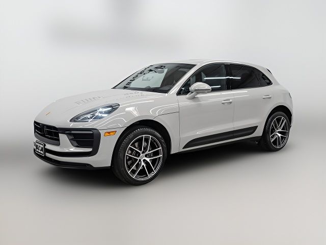 2022 Porsche Macan Base