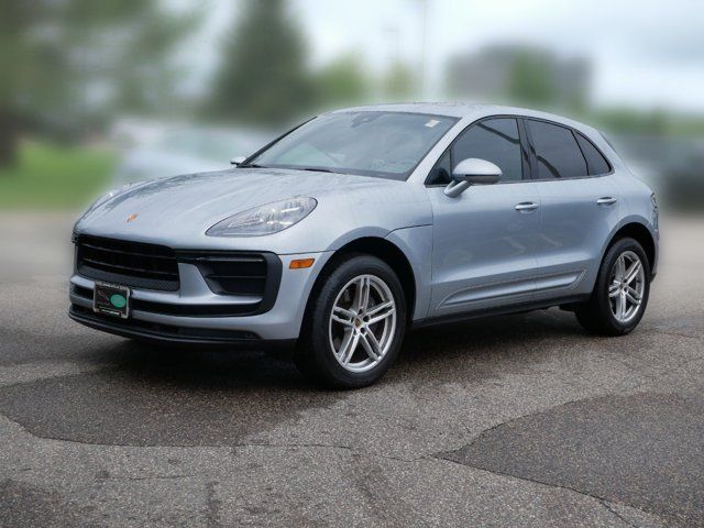 2022 Porsche Macan Base