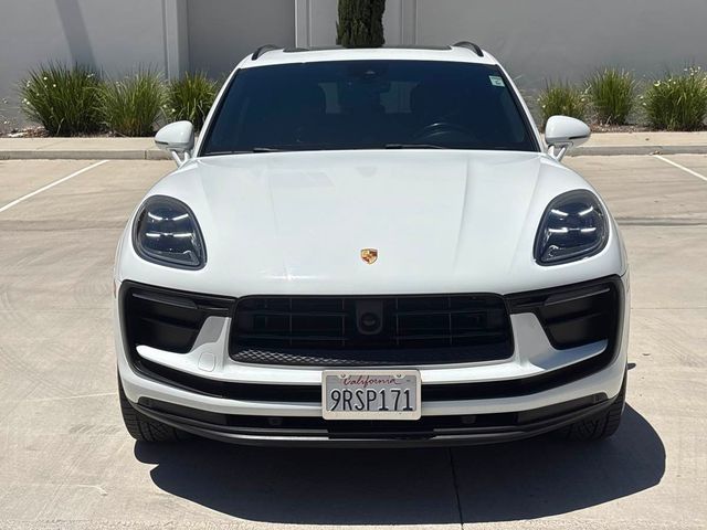 2022 Porsche Macan Base
