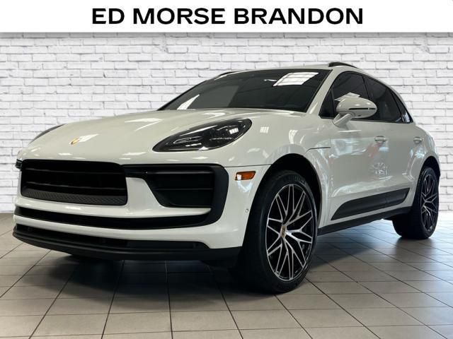 2022 Porsche Macan Base