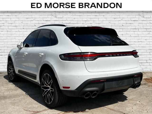 2022 Porsche Macan Base