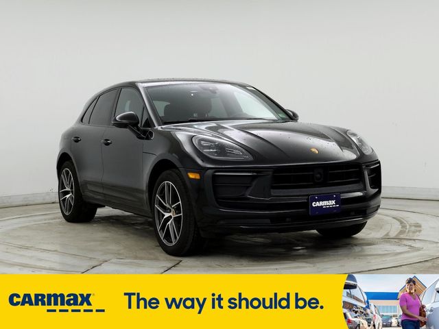 2022 Porsche Macan Base