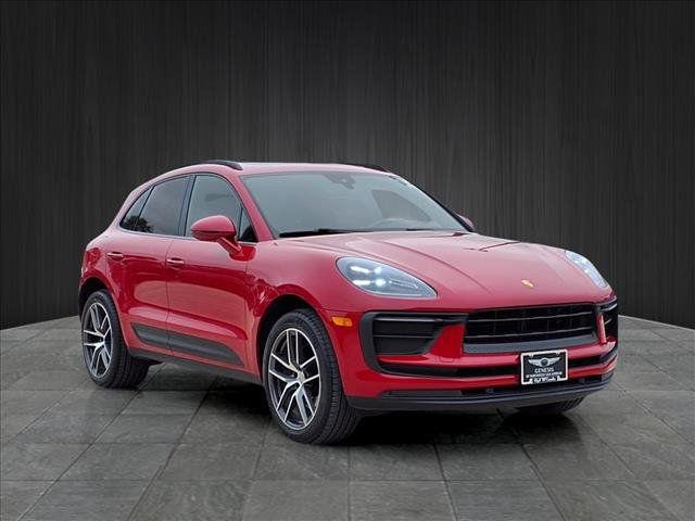 2022 Porsche Macan Base