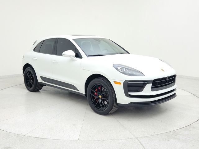 2022 Porsche Macan Base