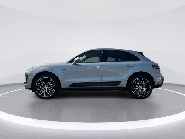 2022 Porsche Macan Base