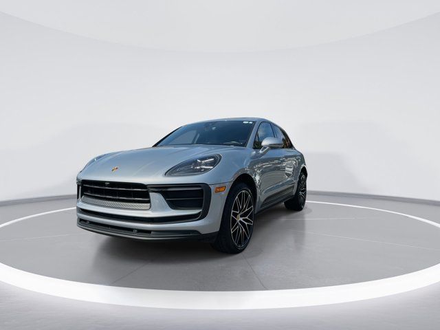 2022 Porsche Macan Base