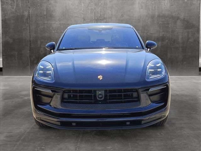 2022 Porsche Macan Base