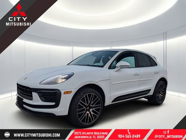 2022 Porsche Macan Base