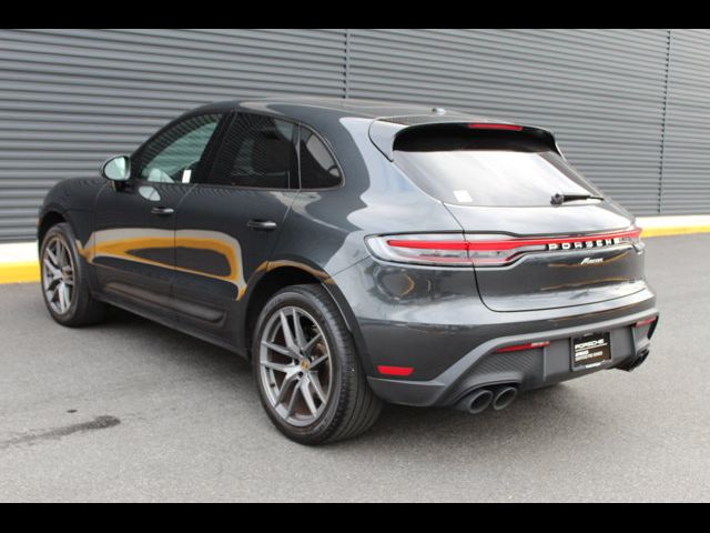 2022 Porsche Macan Base