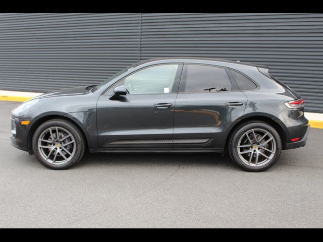 2022 Porsche Macan Base